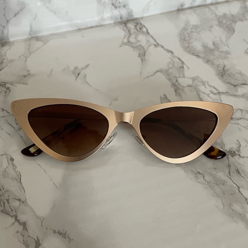 Diff Eyewear “Rae” Cat Eye Sunglasses - image 5